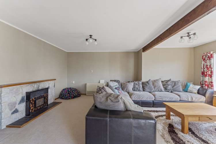 13 Churchill Avenue Richmond_7