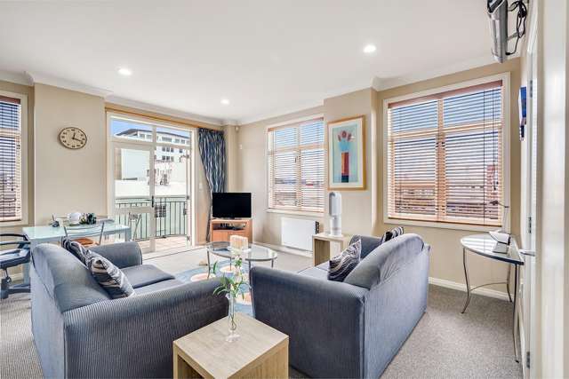 2E/11 London Street Hamilton Central_4