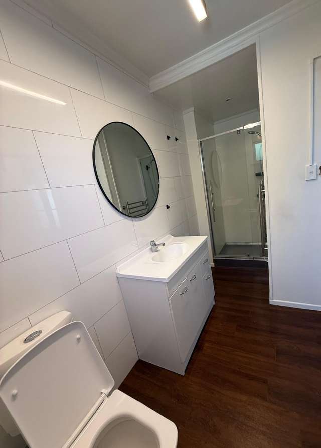 2/14 Karamu Street Strandon_2