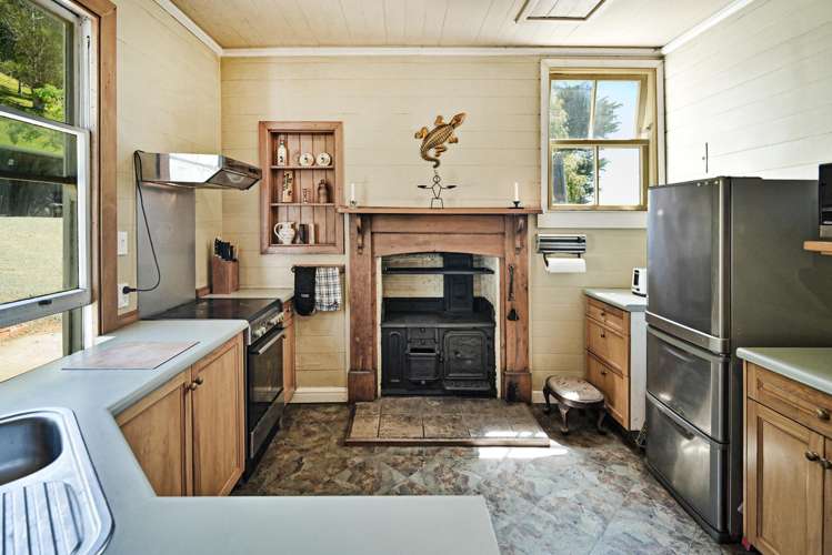 3439 State Highway 50 Maraekakaho_5