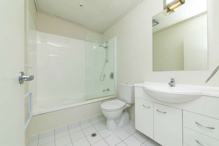 212/287 Onehunga Mall Onehunga_16