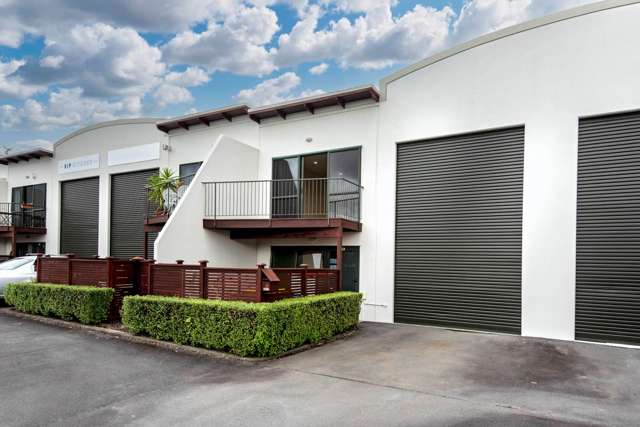 13/10 Airborne Road Albany_1