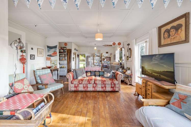 10 Church Road Maketu_12