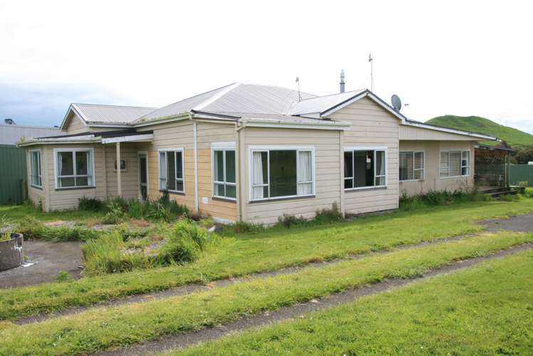 775 Bird Road Stratford_17