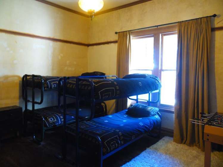 447 Tilverstowe Road Island Cliff_12