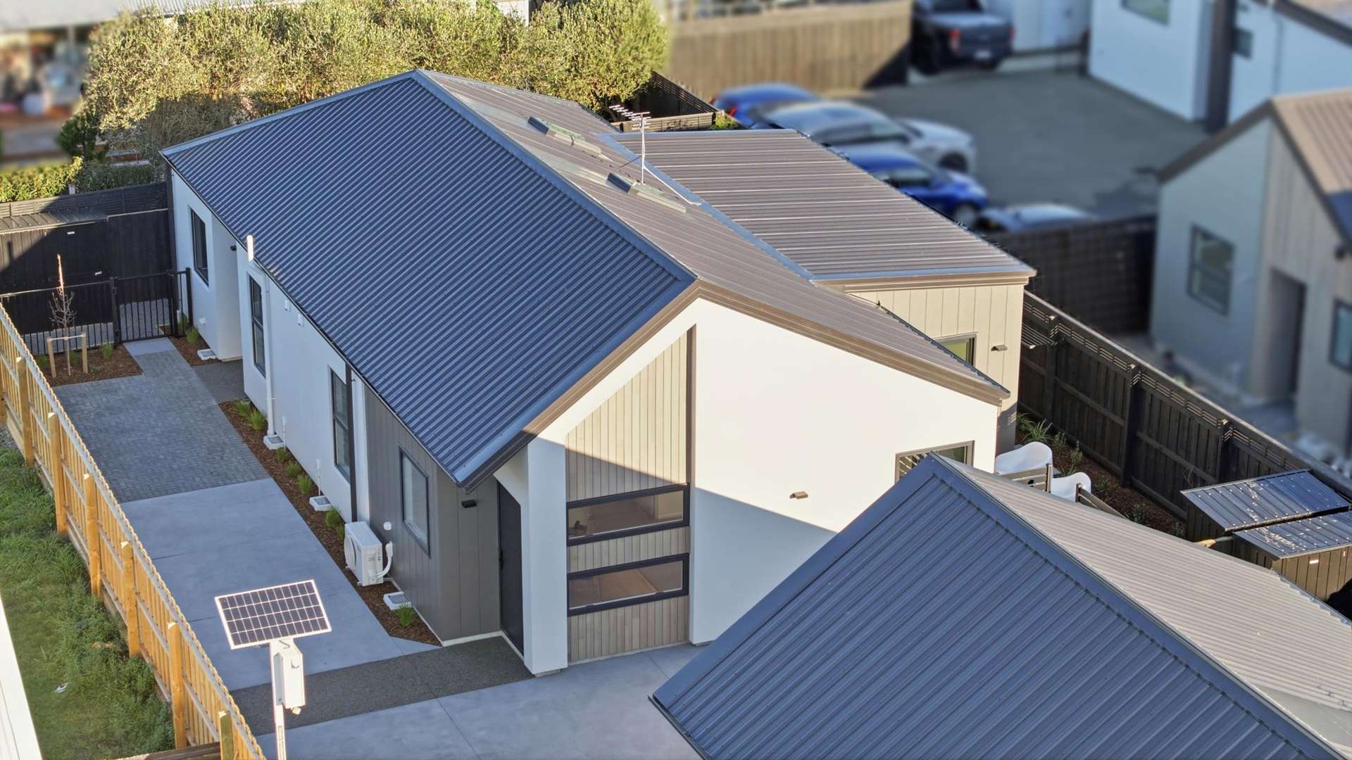 4/4 Evatt Street Bryndwr_0