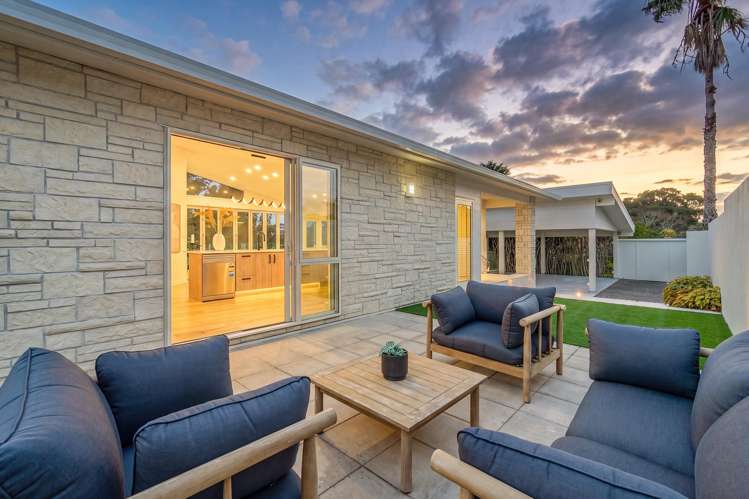 22 Tarahanga Street Northcote Central_18