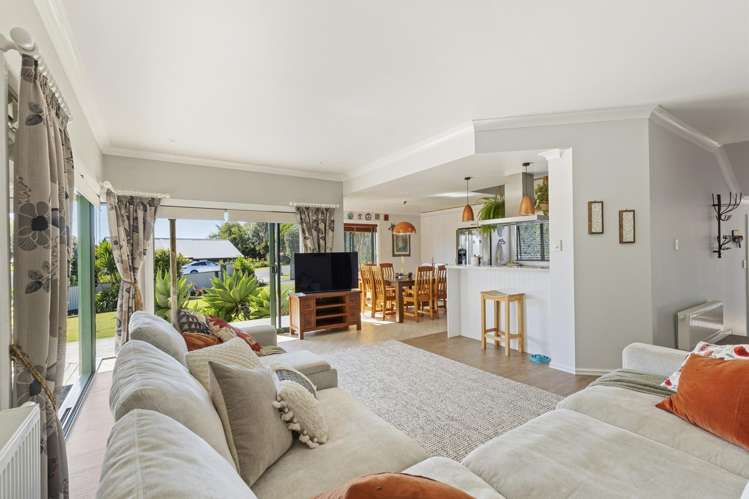 128 Wairau Road Oakura_12