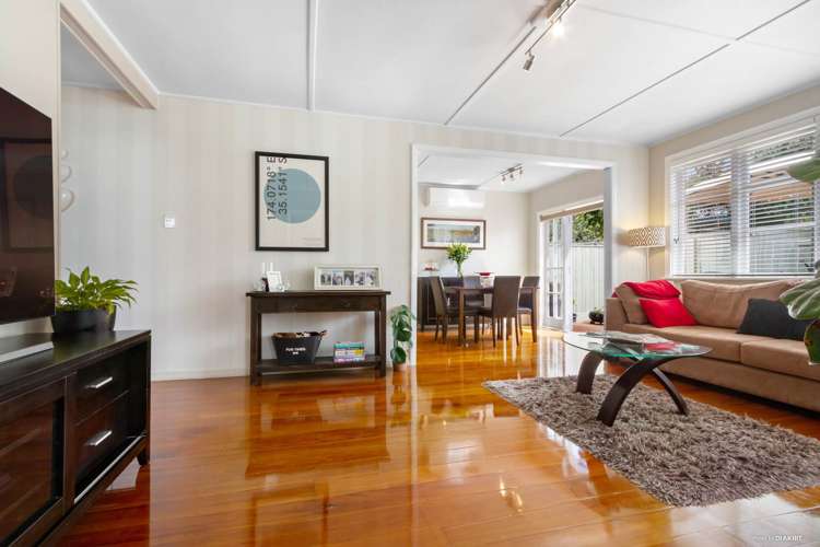 43 Hutchinson Avenue New Lynn_3