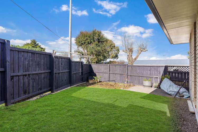 2/21 Stratford Road Manurewa_17