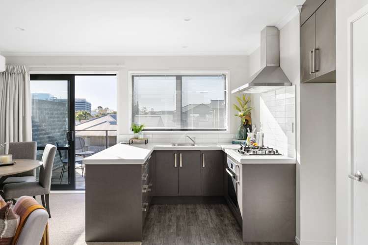 6/16 Jones Crescent Melville_3