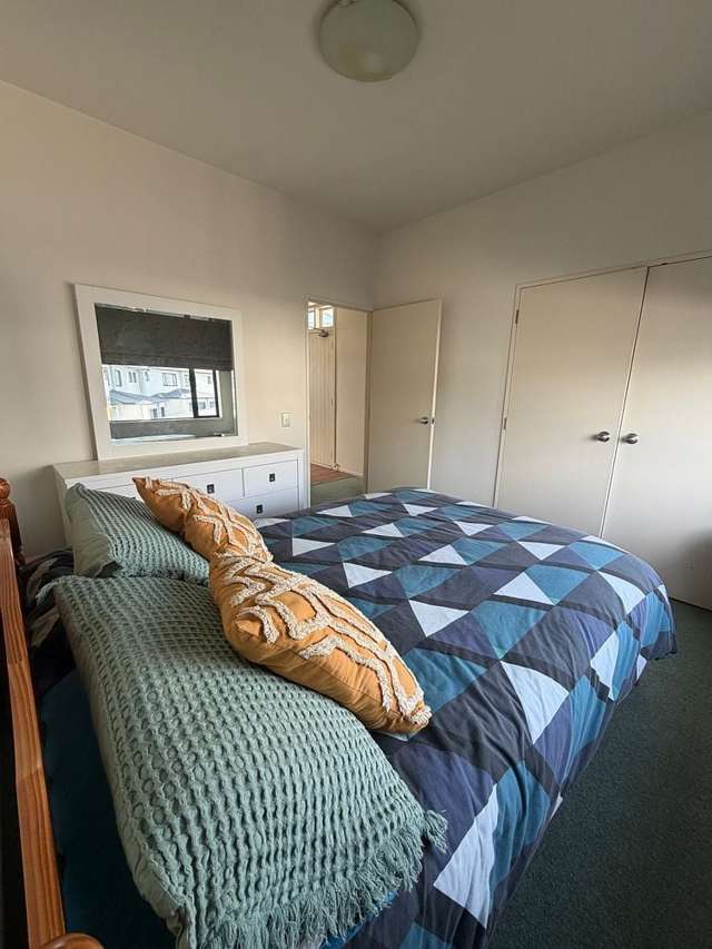 1 Bedroom Apartment in East Tamaki / Botany
