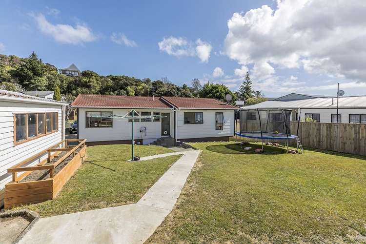 94 Omapere Street Whitby_21