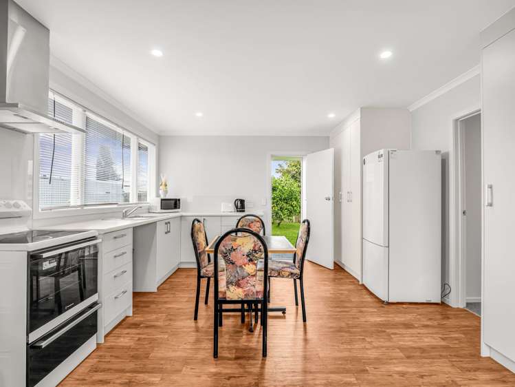 22 Sunrise Avenue Owhata_5