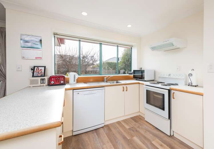 85 Aldinga Avenue Stoke_2