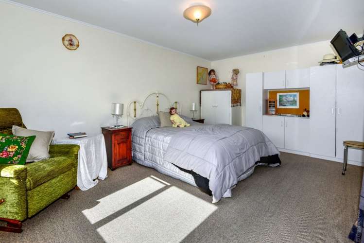 73 Pacific Drive Southbridge_12