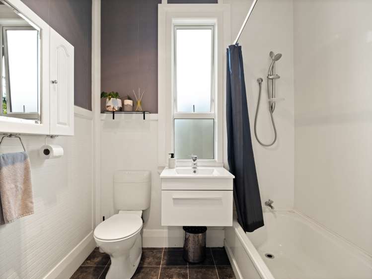 164 Glenpark Avenue Maryhill_11