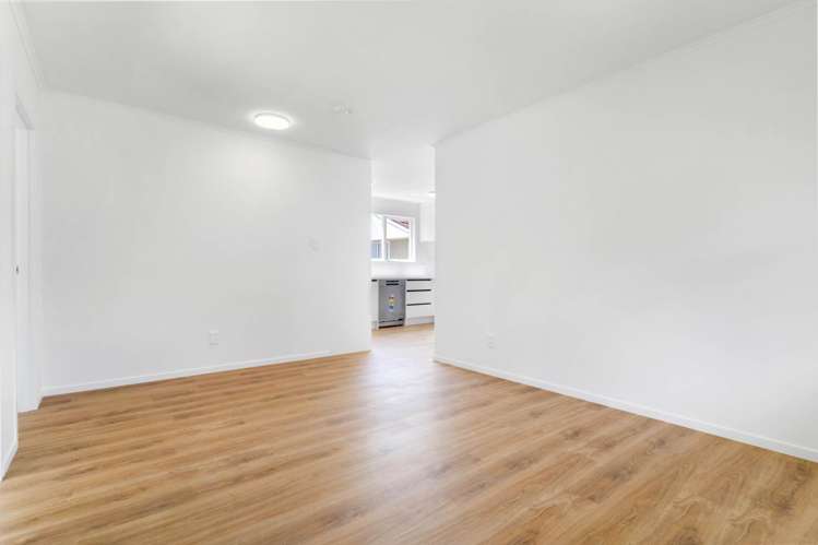 2/34 Richard Farrell Avenue Remuera_3