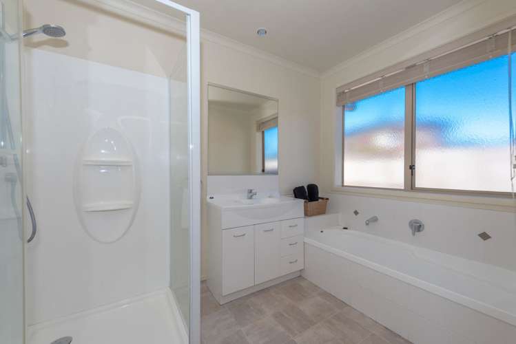 12 Parkside Drive Huntington_4