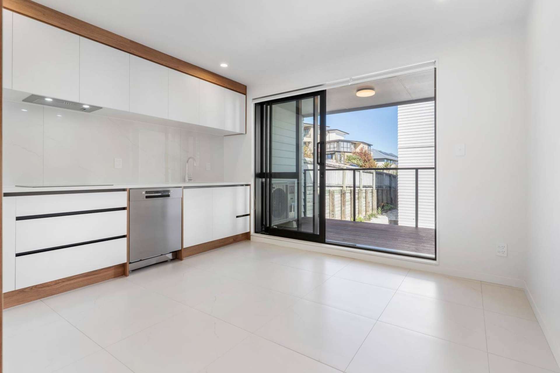 2/113 Boundary Road Blockhouse Bay_0
