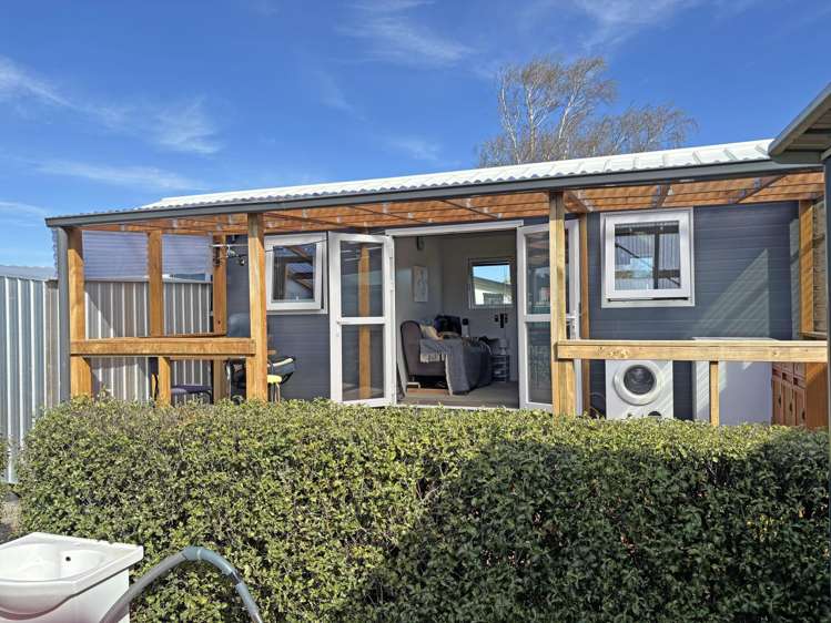 5/50b Featherstone Ave_0