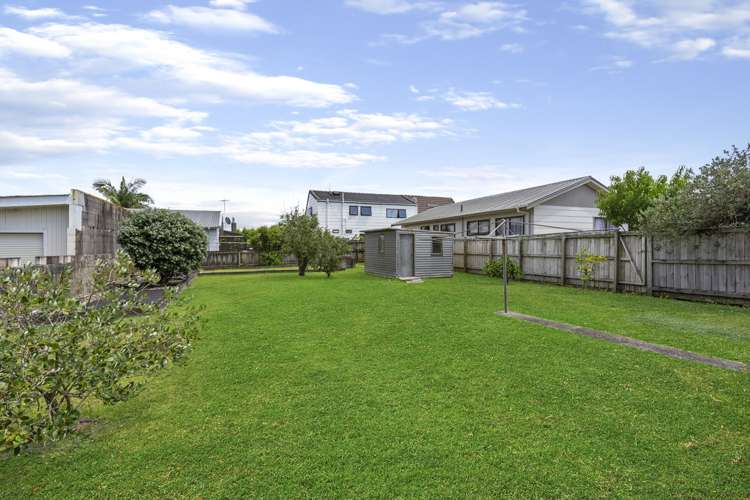 206 Te Atatu Road Te Atatu South_17