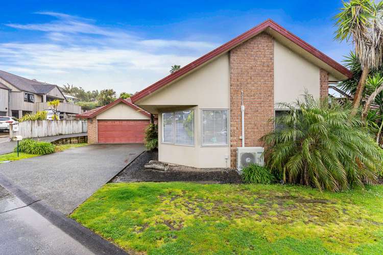 1/42 Esther Place Red Beach_1