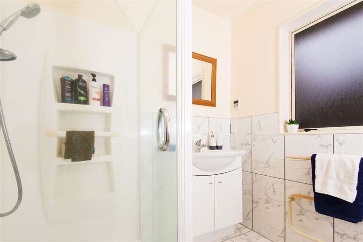 5 Silver Pine Avenue Woodridge_7