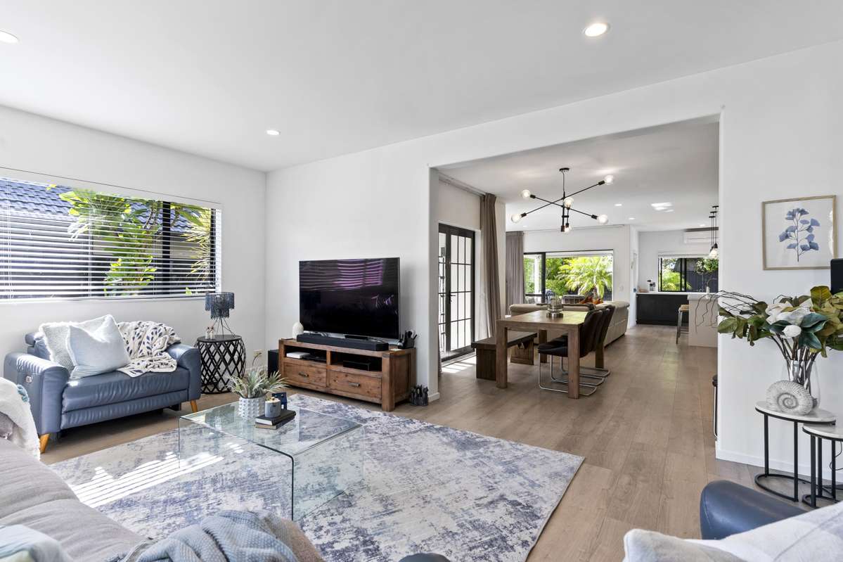 19 Pine Harbour Parade_3