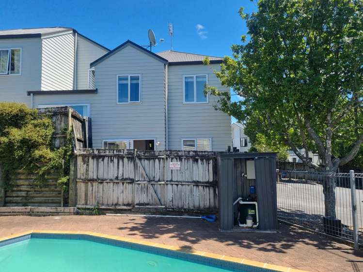 14/30 John Jennings Drive 10862_1