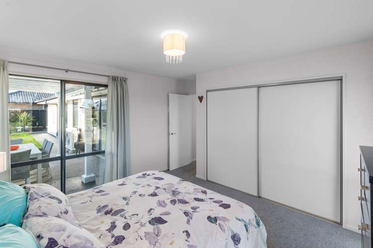 27 Faringdon Boulevard Rolleston_13