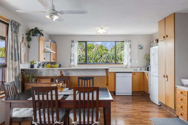 8 Langham Place Redwood_3