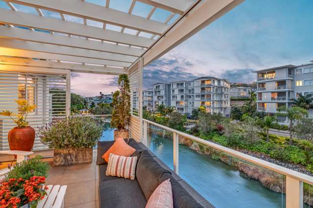 Stunning penthouse living with restful views