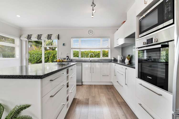 7 Annalise Place Orewa_14