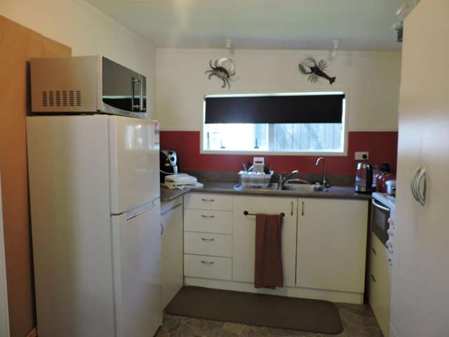 B4/473 Thames Coast Road Te Puru_2