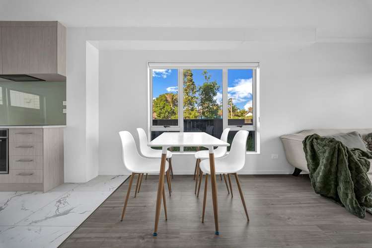 92B Luke Street East_4
