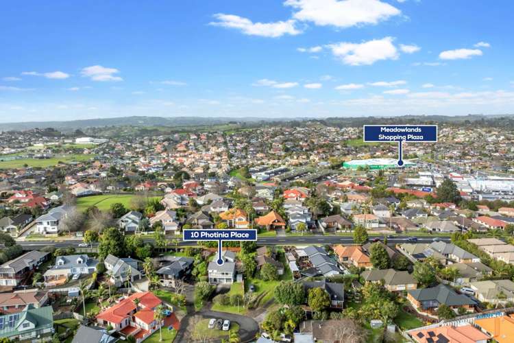 10 Photinia Place Botany Downs_22