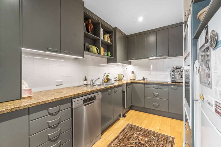 8d/8 Howe Street Freemans Bay_7