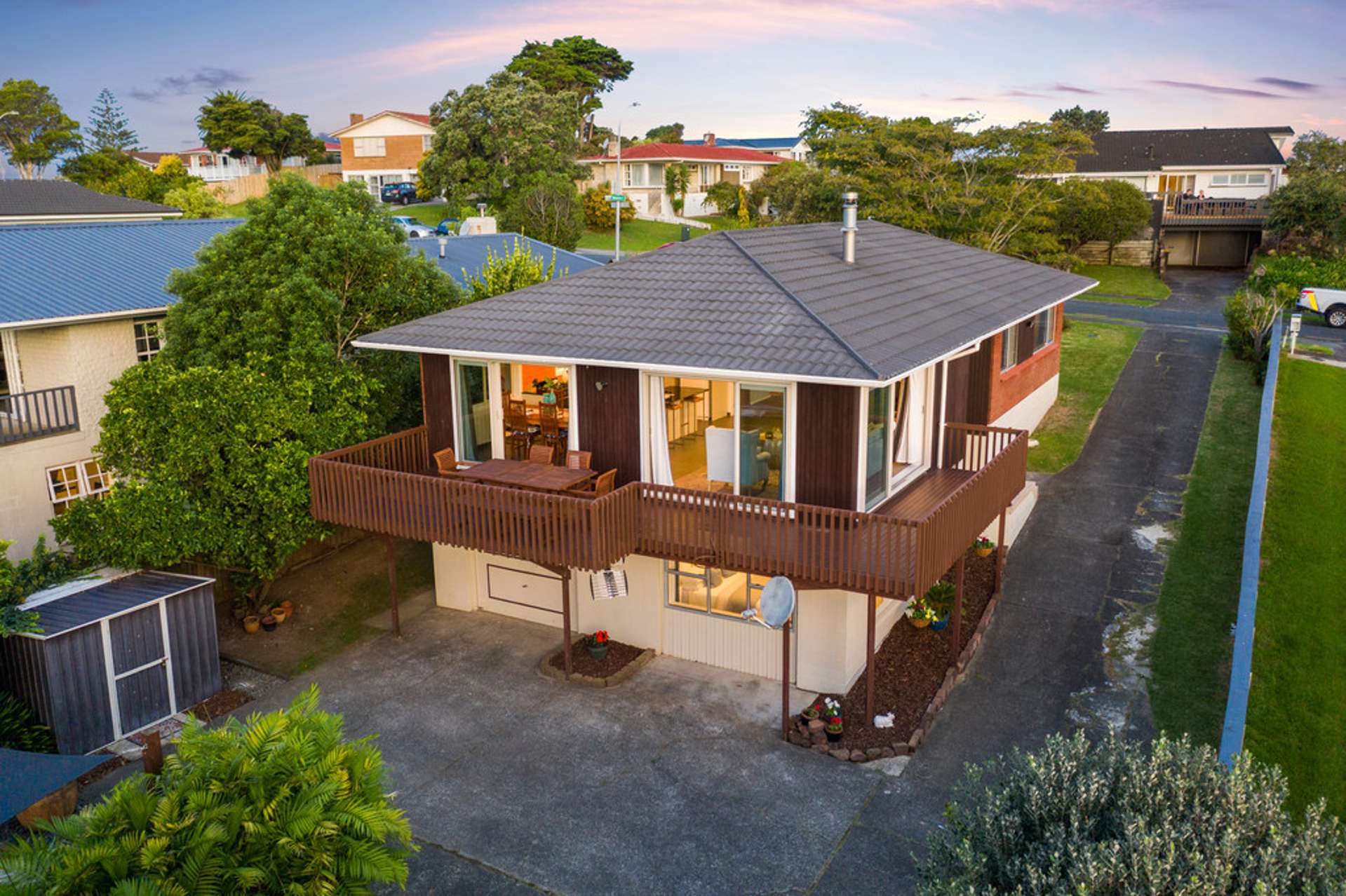 16 Te Anau Place Pakuranga Heights_0