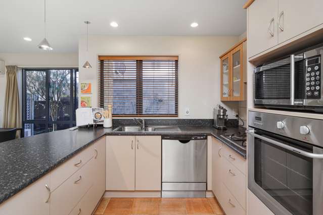 69 Nayland Street Sumner_4