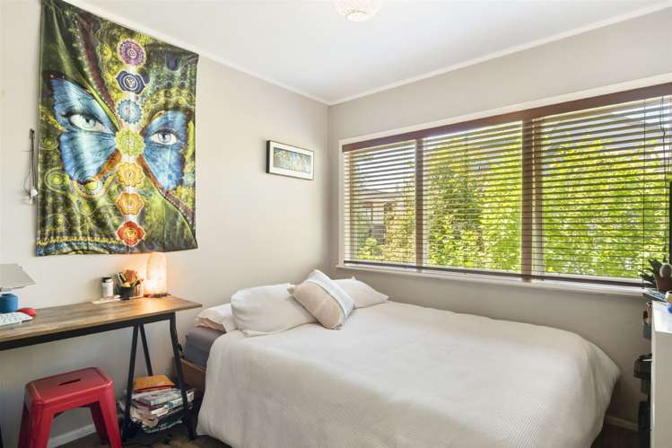 2 Phillip Parade Forrest Hill_13