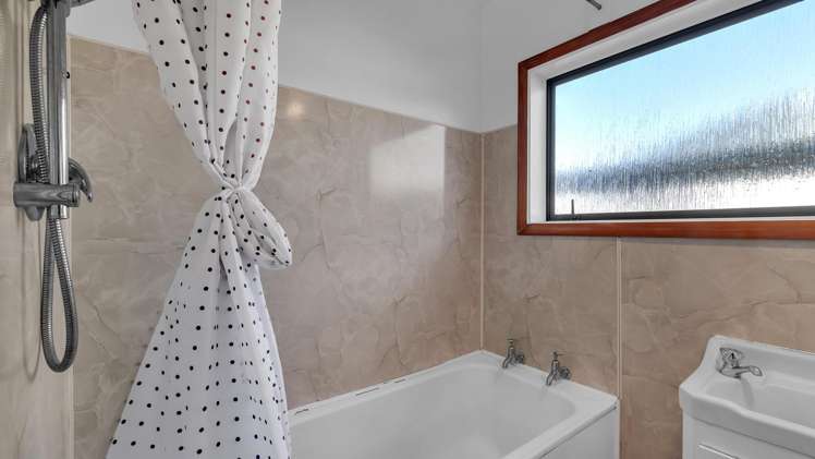 146 Estuary Road South New Brighton_6