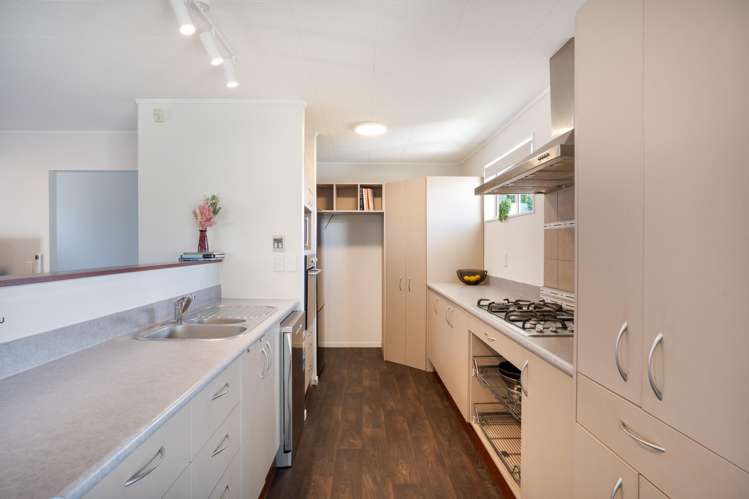 24a Hiwi Crescent Titahi Bay_1