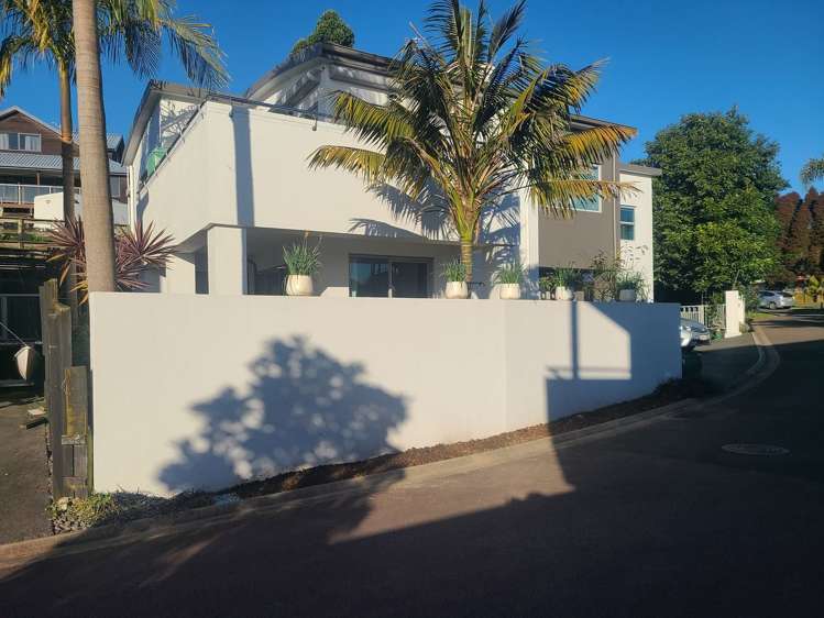 6 Azores Way Welcome Bay_1
