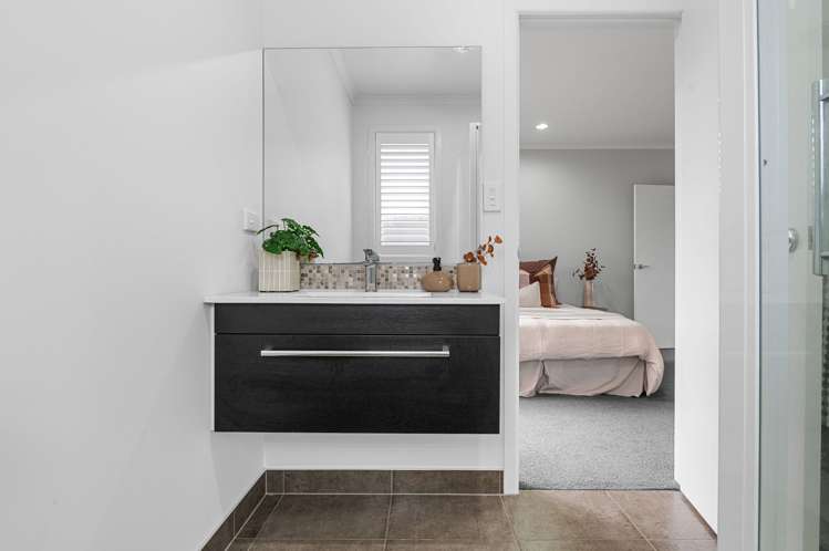 10 Johnnybro Place Rototuna North_18