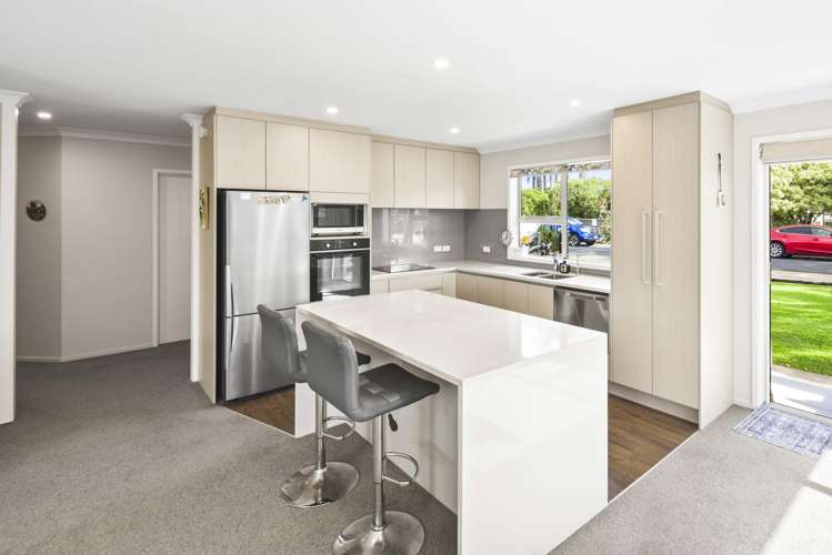 11 Laurie Street Red Beach_7