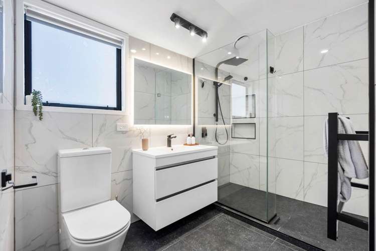 1/27 Manuka Road Bayview_13