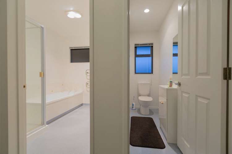 18 Heritage Crescent Richmond_10