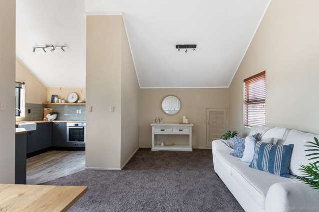 55a Eaton Crescent Matua_4