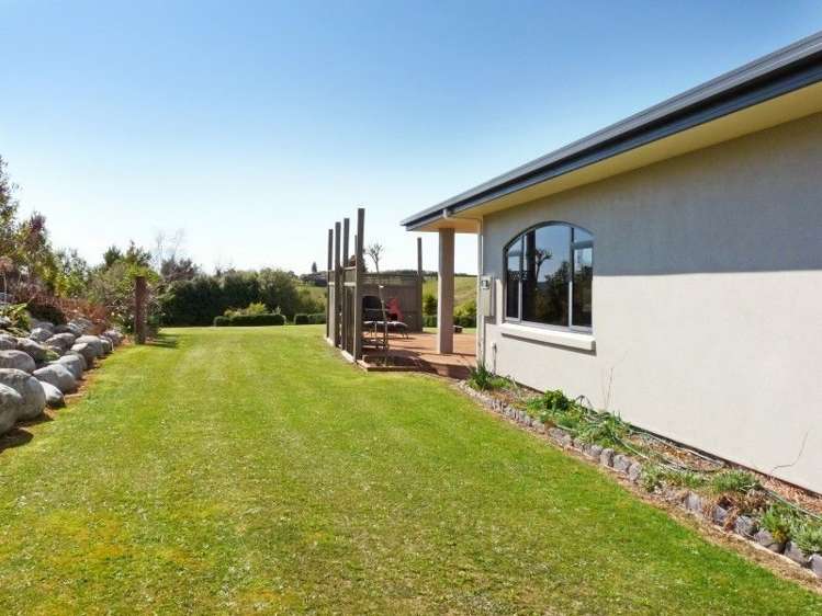 89 Totara View Road Wakefield_28